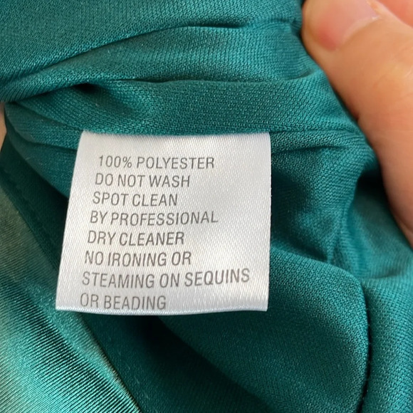 Ieena for MacDuggal green satin deep v long gown size 10 - Picture 8 of 8